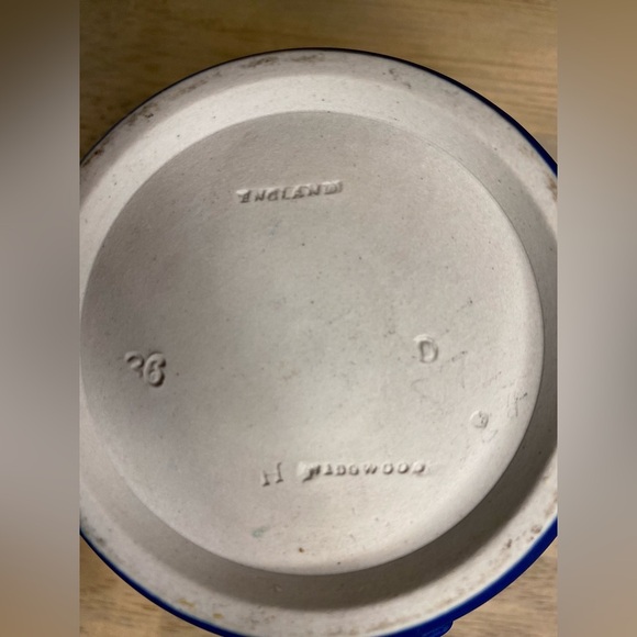 ANTIQUE WEDGWOOD DARK BLUE JASPER DIP PITCHER CIRCA 1891 - Picture 7 of 9